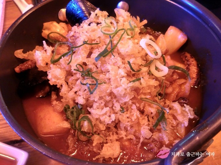 홍대 즉석떡볶이 <바로튀김>의 해물떡볶이+통통오징어튀김 냠냠 ♬ 관련 이미지 21