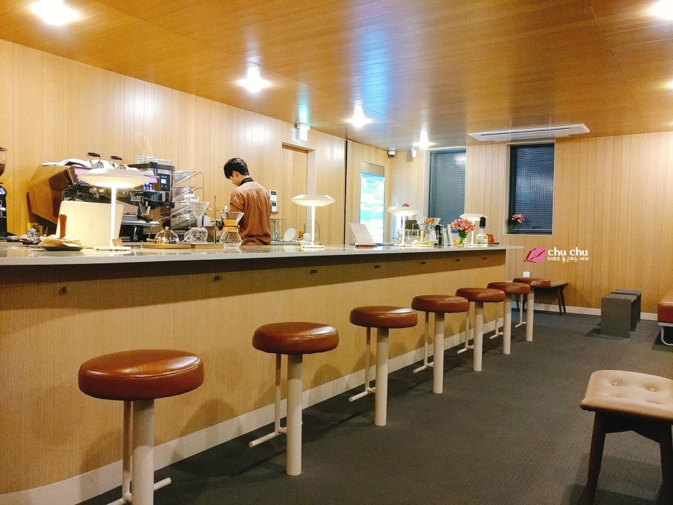 서교동 카페 - 서교로터리 커피바 관련 이미지 1