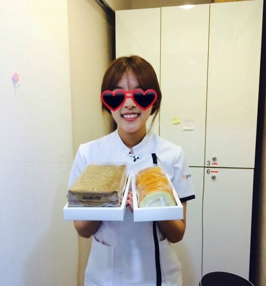 맛있는 파리바게트 롤케익 & 스폰지케익 선물 받았어용 ♡ 관련 이미지 1