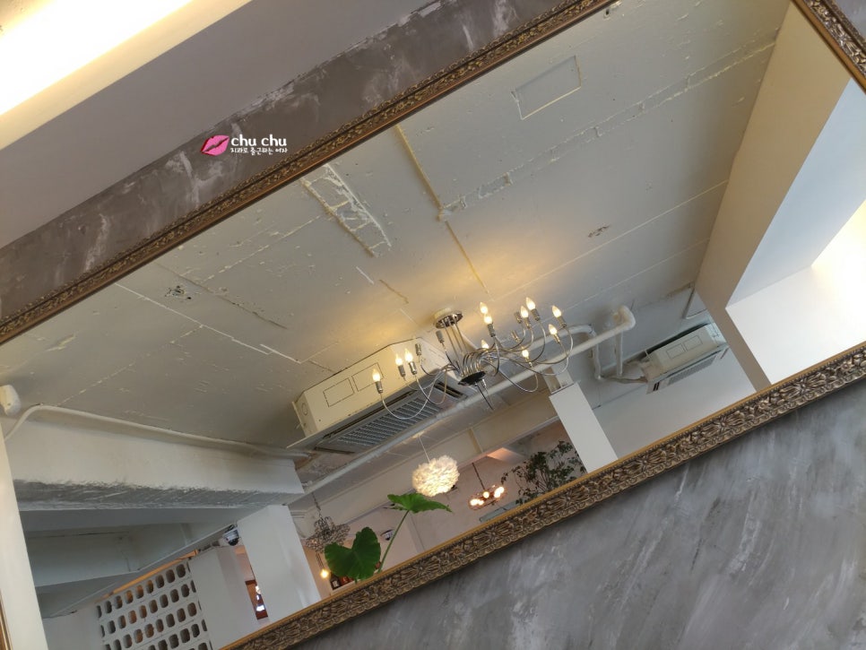 홍대역 카페 333 수박주스 관련 이미지 13