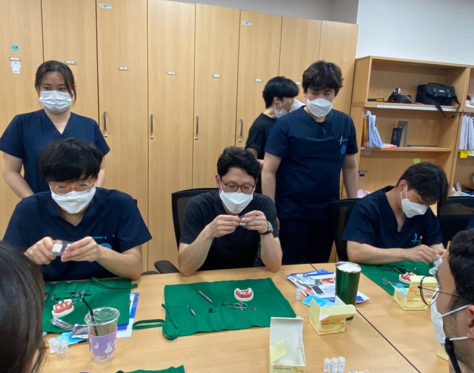 [현장기록] 정재욱 원장님, 신촌세브란스 치과대학병원 강의 및 실습지도 관련 이미지 4