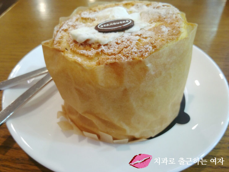 스타벅스 생크림 카스테라 & 초코 브라우니 ♡ 관련 이미지 4