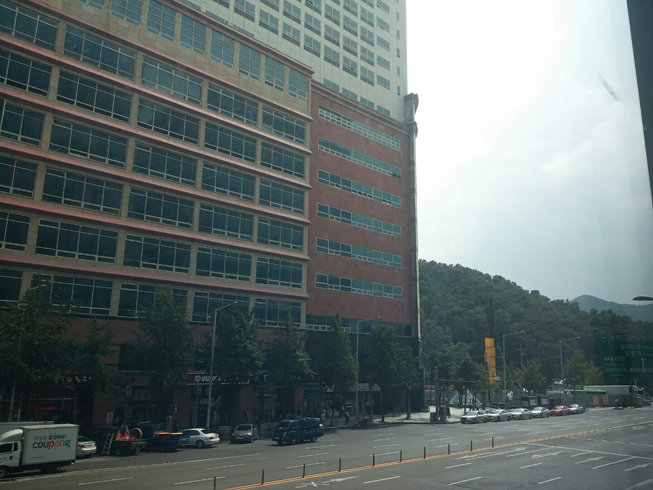 갑자기 하늘에 구멍이 난 듯 쏟아진 소나기 >.< 관련 이미지 3