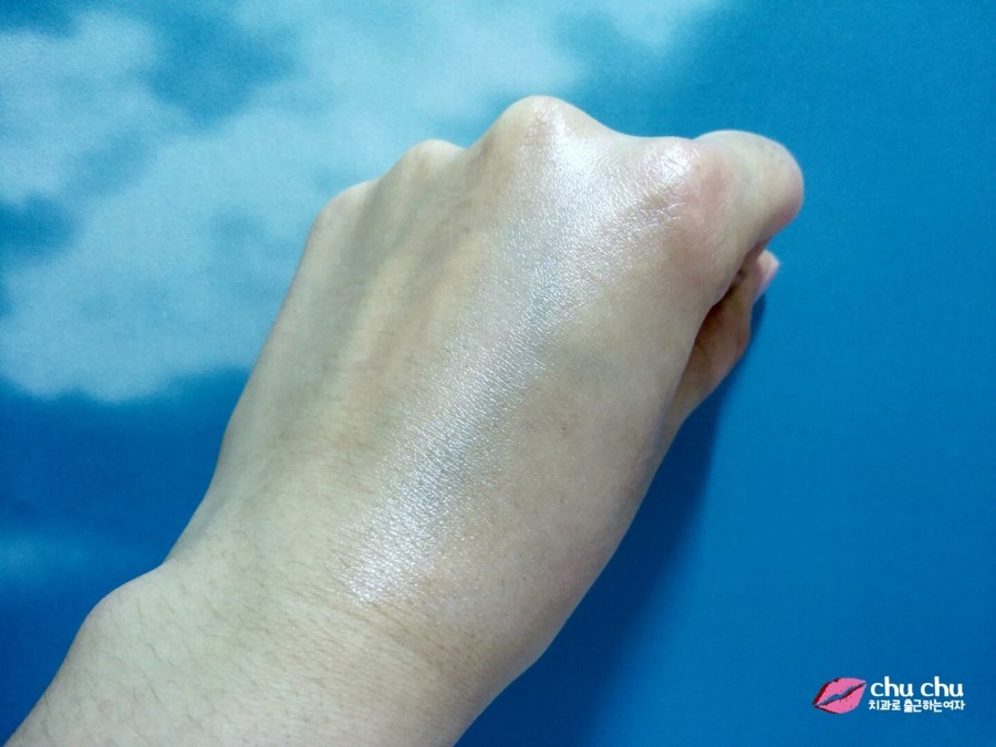 하루종일 화사한 피부, 더페이스샵 일루미네이팅 스킨프라이머 &hearts; 관련 이미지 10