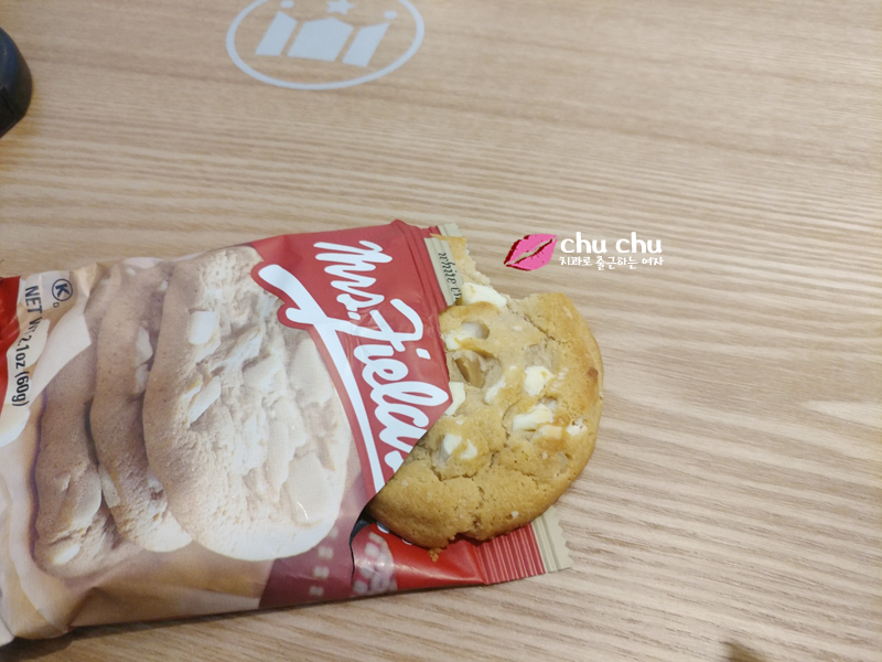 미세스필드 쿠키 - 화이트청크 마카다미아 ( 진짜 달아요 ) 관련 이미지 6