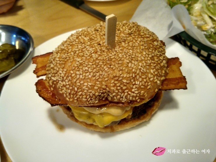 홍대 연남동 햄버거 <옥탑 OKTOP> 넘 맛있어요 ㅠㅠ 관련 이미지 9