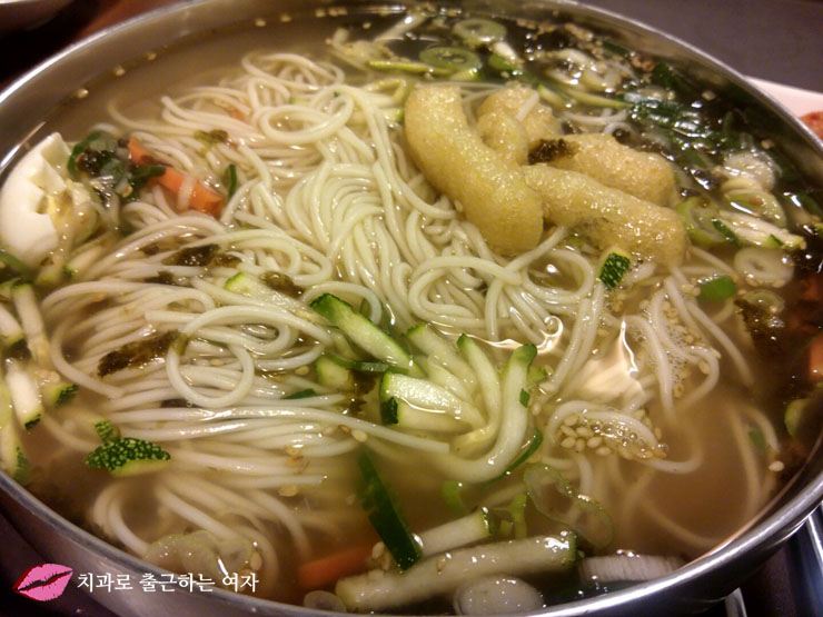 홍대 스터디카페 팀플레이스 & 국수장이 관련 이미지 16