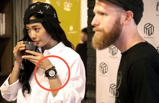 기부시계 모먼트워치, 커피콩시계 너무 이뻐요 &hearts; 관련 이미지 18