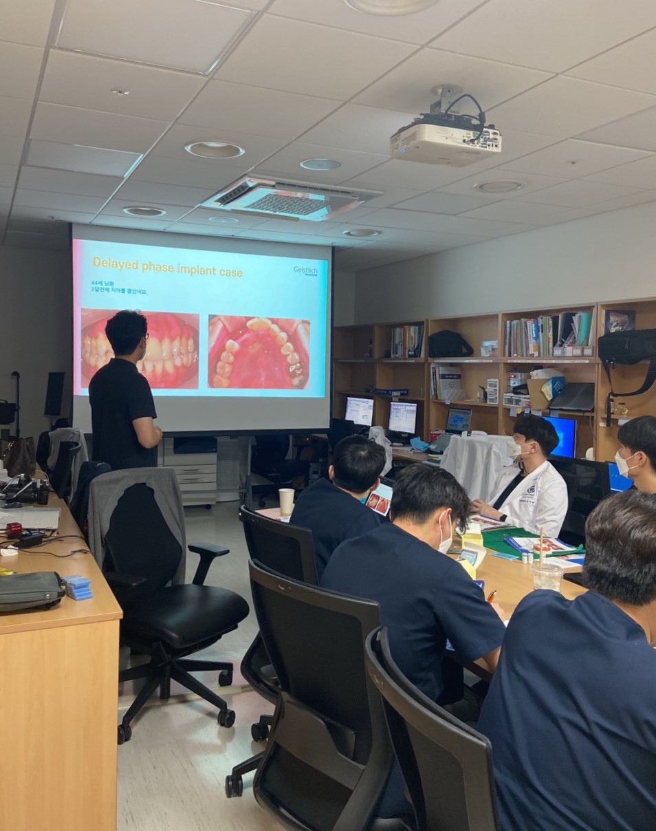 [현장기록] 정재욱 원장님, 신촌세브란스 치과대학병원 강의 및 실습지도 관련 이미지 2