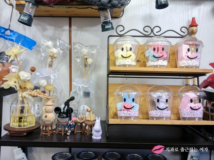 연남동 편집샵 공작새, 장난감&핸드메이드&인테리어소품 다 있는 곳 :) 관련 이미지 1