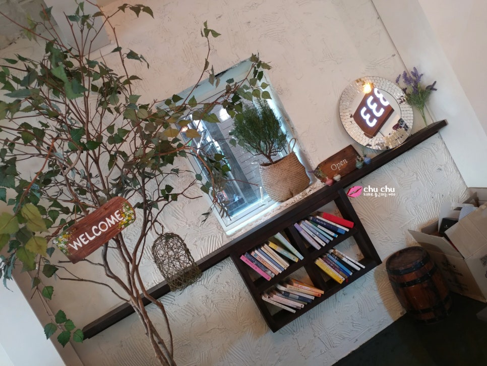 홍대역 카페 333 수박주스 관련 이미지 8