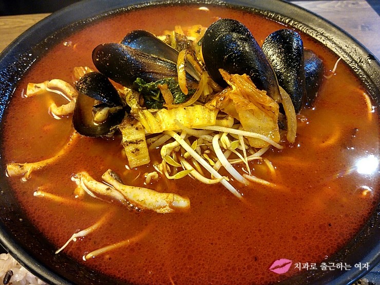 얼큰한 국물 땡길때, 육전면사무소 얼큰버섯뚝배기 + 불짬뽕생면 관련 이미지 3