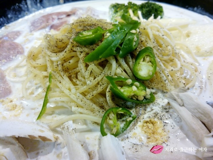 까르보나라 떡볶이, 느끼한음식 땡기는 날에 먹음 꿀맛 &hearts; (공수간) 관련 이미지 3