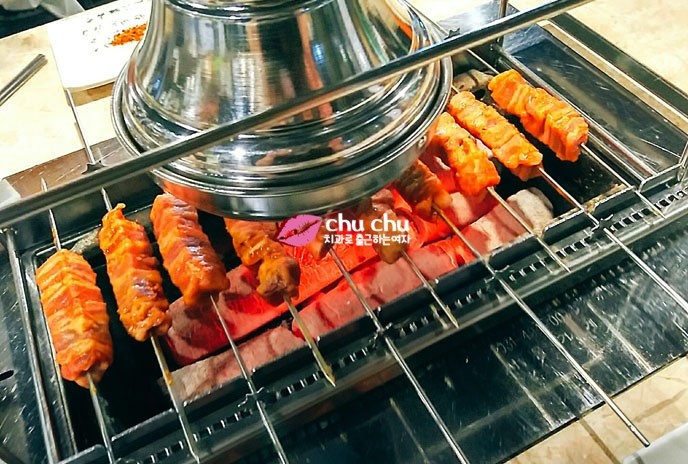 홍대 신주 양꼬치 + 꿔바로우 + 칭따오맥주 ♡ 관련 이미지 1