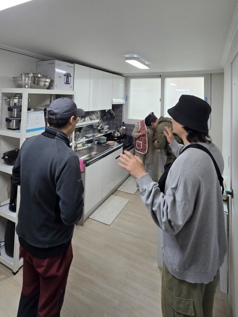 찾아가는 의료봉사 ‘행복싣고 닥터카’ 촬영 이야기 (수서 최세경 원장님) 관련 이미지 4