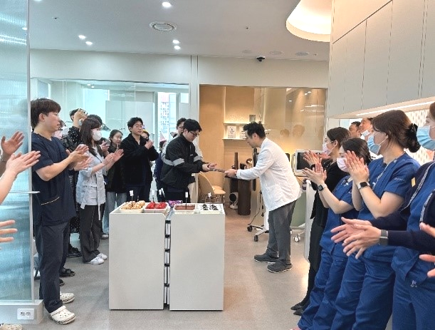 견고한 성장의 10년, 장기근속상 수여식 현장 관련 이미지 4