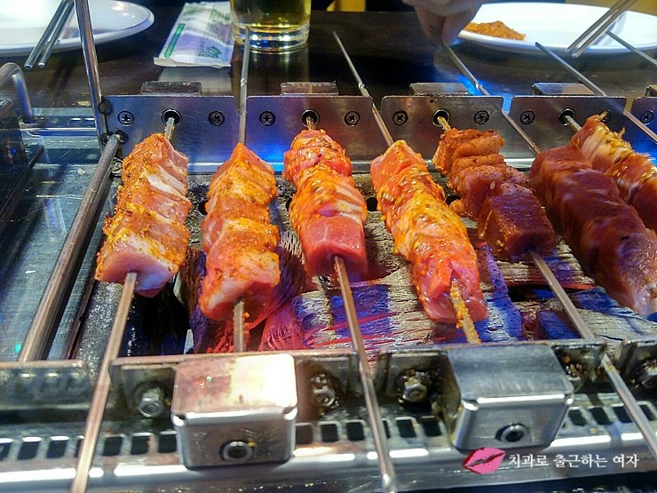 홍대 양꼬치 & 칭타오, 여기에 꿔바로우까지 배부르게 냠냠 &hearts; 관련 이미지 6