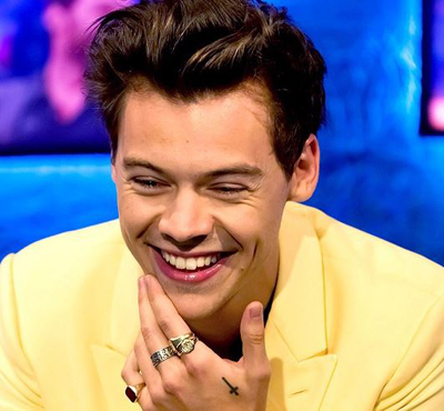 Harry Styles <Sign of the Times> Live on The Graham Norton Show 관련 이미지 1