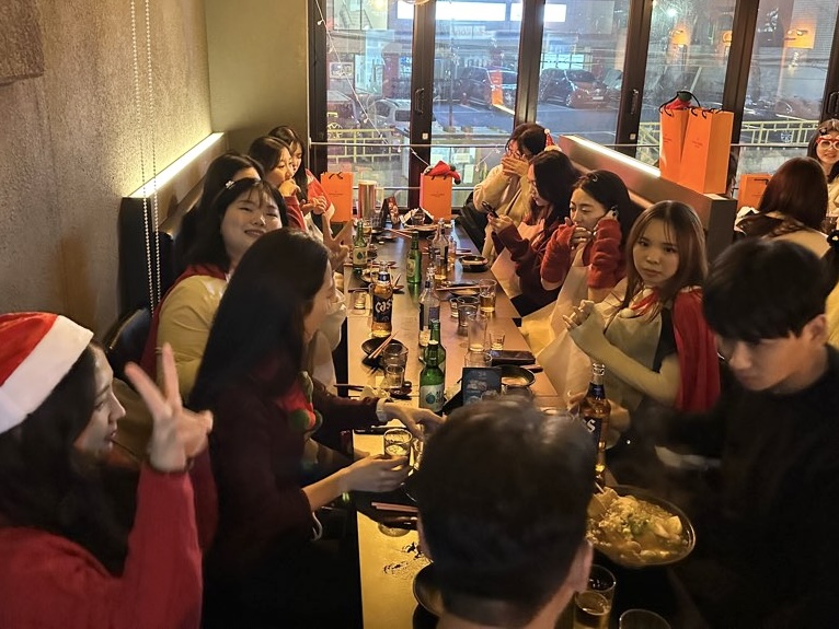 연세굿데이치과, 쉼없이 달려온 2025년을 보내며 관련 이미지 14