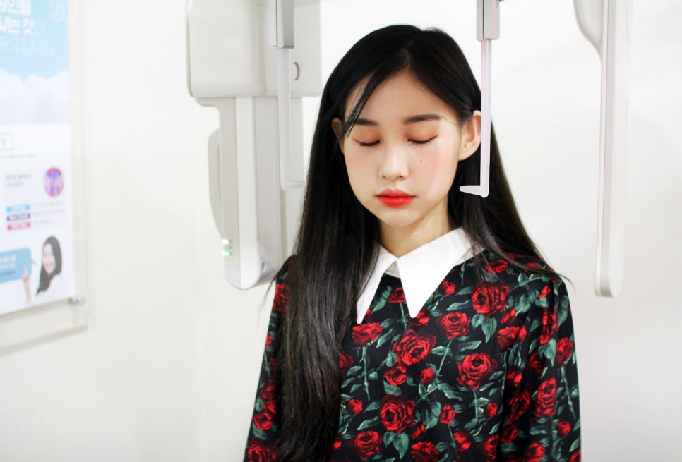 앞니부분교정후기 정갈한 미소가 보여 관련 이미지 8
