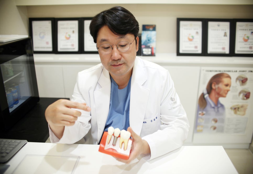 송파구치과 대문니는 반드시 있어야하는 존재죠 관련 이미지 6