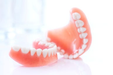 Front Tooth Implants: Achieving Natural Looks and Stability at the Same Time! image 4
