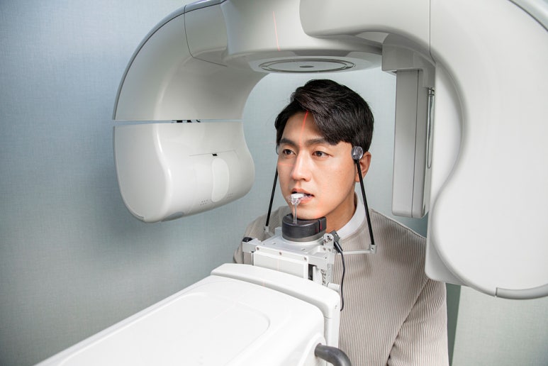 Smile with Confidence! Learn About the Dental Implant Process image 2