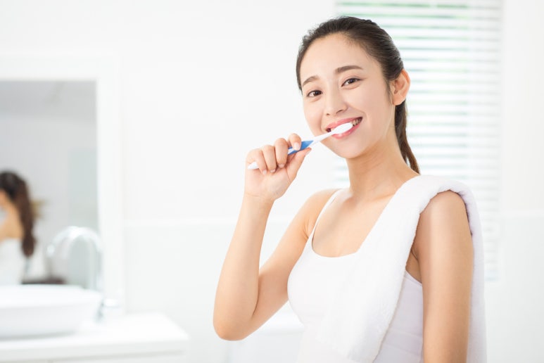Could Ignoring Sensitive Teeth Lead to Implants? image 4