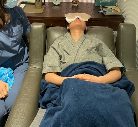 쌍꺼풀 수술 후 냉찜질 방법 관련 이미지 4