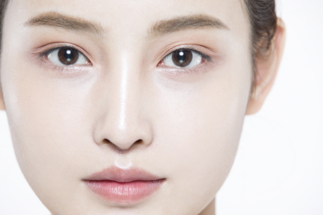 중년눈수술 또렷하고 동안이미지로 돌아가는 방법? 관련 이미지 2