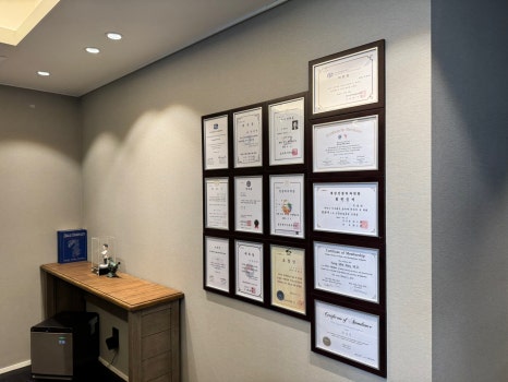 젊은 여성의 하안검, 눈밑지방재배치 수술 애굣살 보존의 중요성 관련 이미지 6