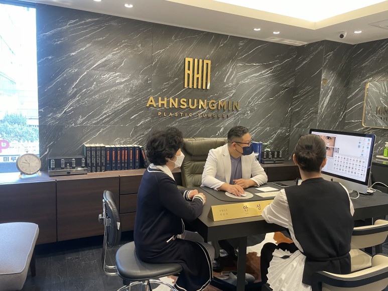 [안성민 성형외과] 매일을 아름답게 만드는 안성민 대표원장 관련 이미지 3