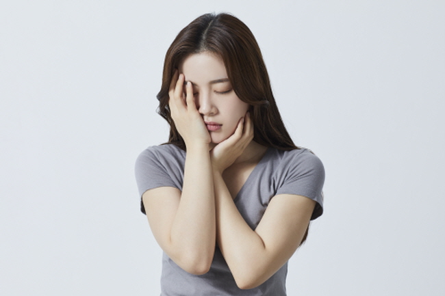 중년눈수술 또렷하고 동안이미지로 돌아가는 방법? 관련 이미지 3