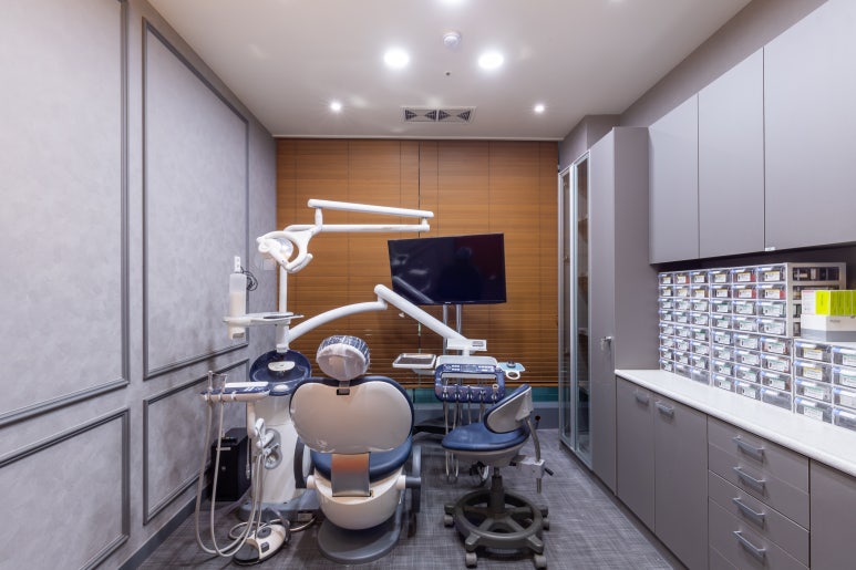 임플란트종류, 국산? 수입? 브랜드? 어떤 차이일까? 관련 이미지 2