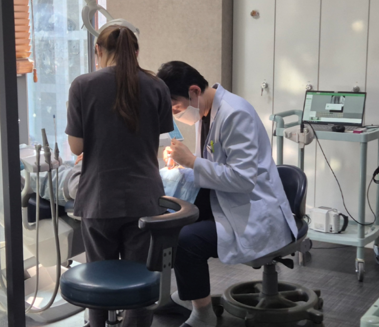 송곳니라미네이트, 웃을 때 유독 신경 쓰였다면 읽어보세요 관련 이미지 3