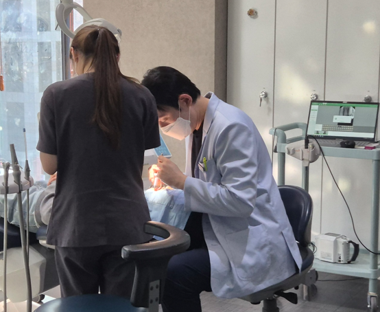 논현역치과, 임플란트 할 때 경력만큼 중요한 관련 이미지 7