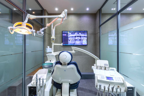 법랑질성형, 앞니 치아모양이 고민이라면 관련 이미지 4