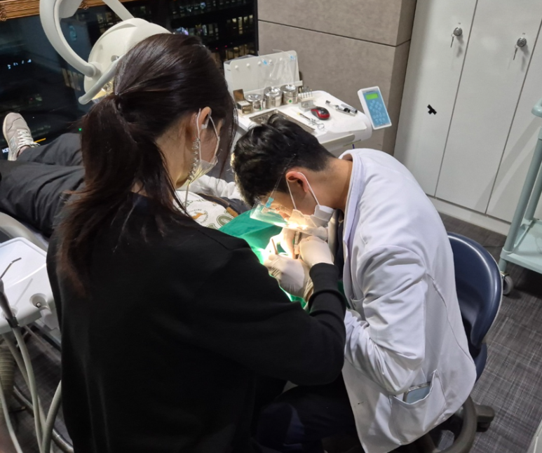 Looking for a recommended dental clinic near Seolleung Station? You only need to know 2 things image 2
