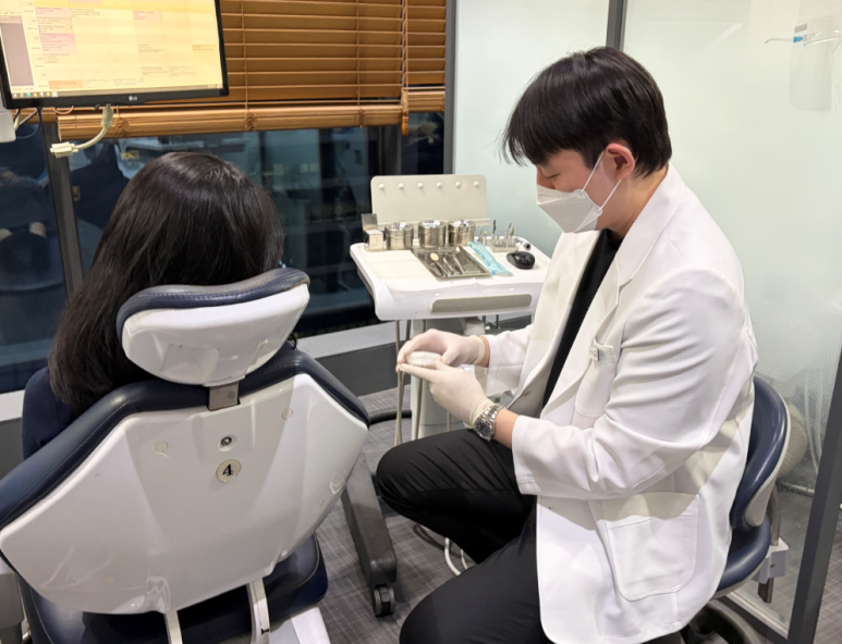 Yeoksam-dong Dental Clinic Implants, Why One Mistake Can Lead to a Lifetime of Regret 〈Written by the Director〉 image 9