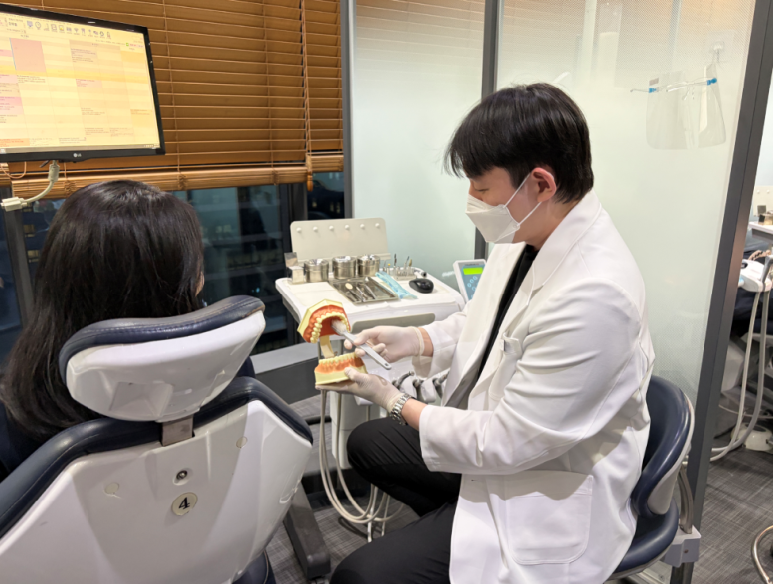 Laminated Veneer Removal: If You Want It Done Safely Without Pain, Check Just One Thing image 6
