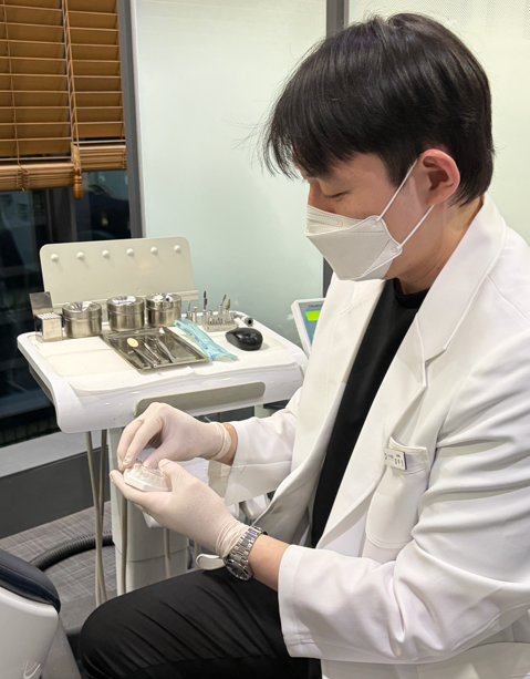 저장완)선릉역치과, 평생 남을 웨딩사진 앞에서미소가 망설여지는 예비신부님께 관련 이미지 2