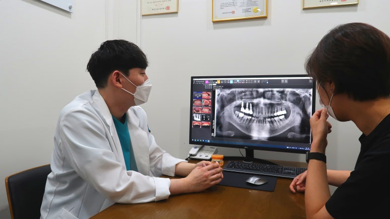 원데이인플란트, 누구나 다 할 수 있다? <내게 맞는 치료법 찾기> 관련 이미지 3