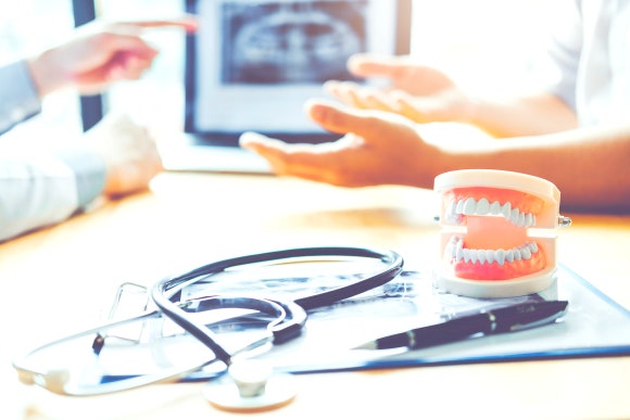 50대 임플란트, 치과의사가 경고하는 이유? 관련 이미지 3