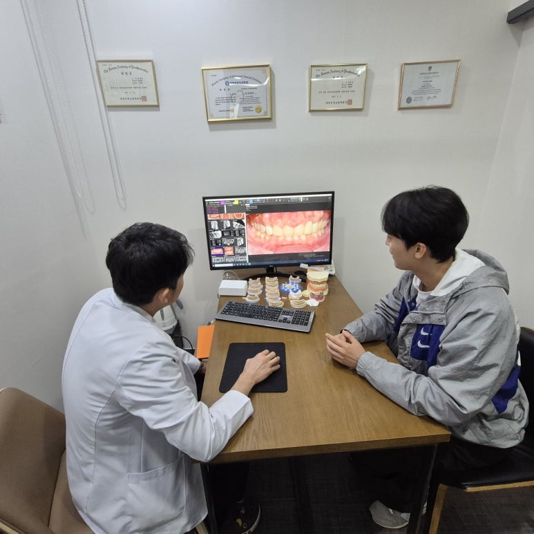 강남구청역 인레이 치료의 장점, 충치 부위에 맞춤형 접근 관련 이미지 3