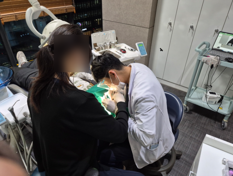Dental Implant Re-treatment in Seocho-gu: Where You Have It Done the First Time Makes All the Difference image 4