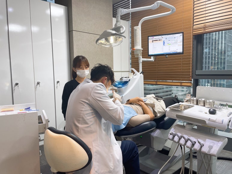 치아미백비용, 치과가 10배 비싼데도 시술하는 이유? 관련 이미지 10