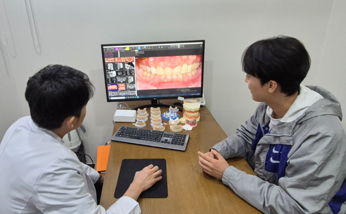 강남구청역 야간진료 치과, 퇴근 후 진료도 편안하게 관련 이미지 3