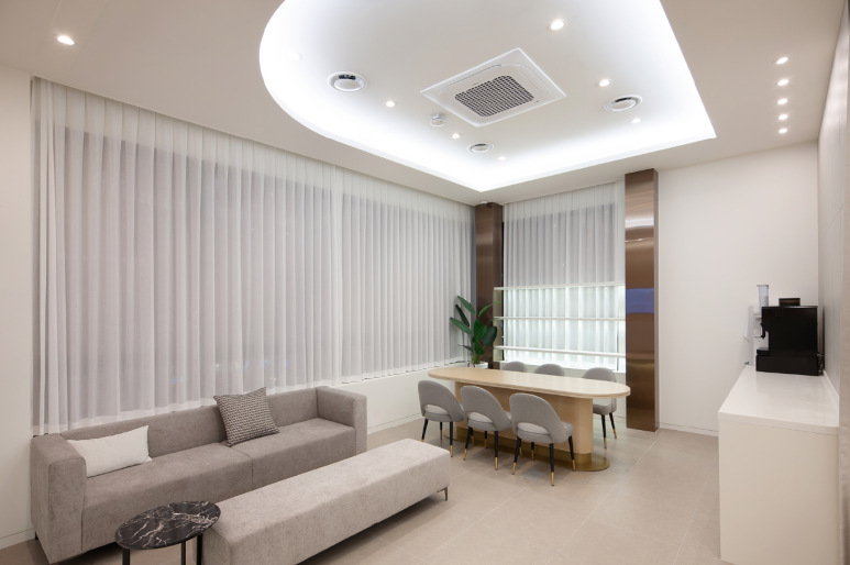 Sinsa Station Lifting, Beyond the Shining Moment, into Lasting Beauty_Imi-seok Theme Dermatology Clinic image 9