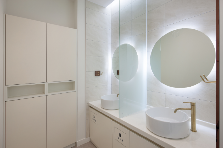 Sinsa Station Lifting, Beyond the Shining Moment, into Lasting Beauty_Imi-seok Theme Dermatology Clinic image 12
