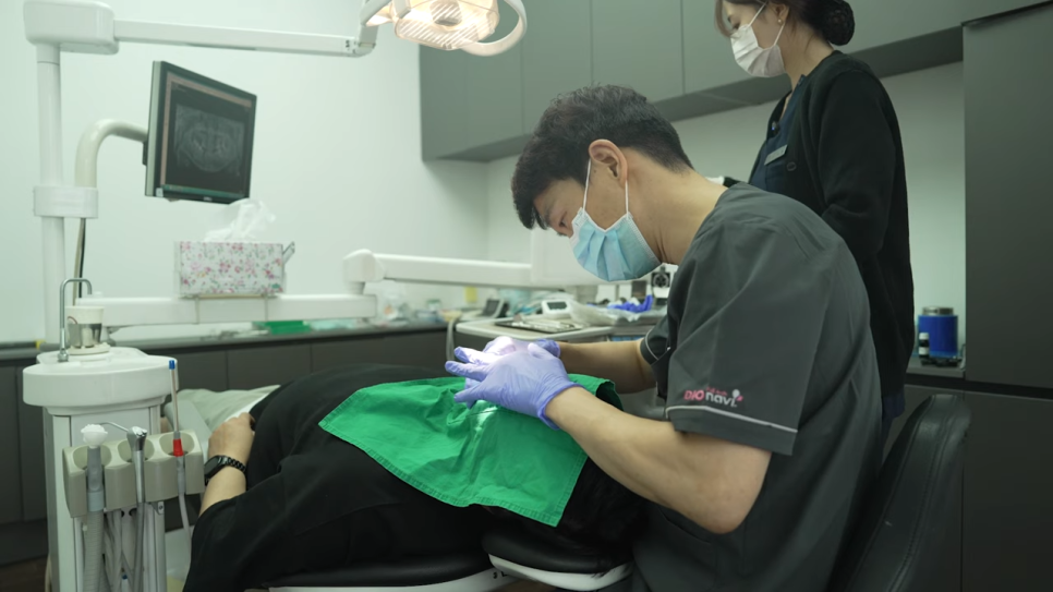 앞니임플란트잘하는곳 당신의 웃음을 찾아드립니다 관련 이미지 5